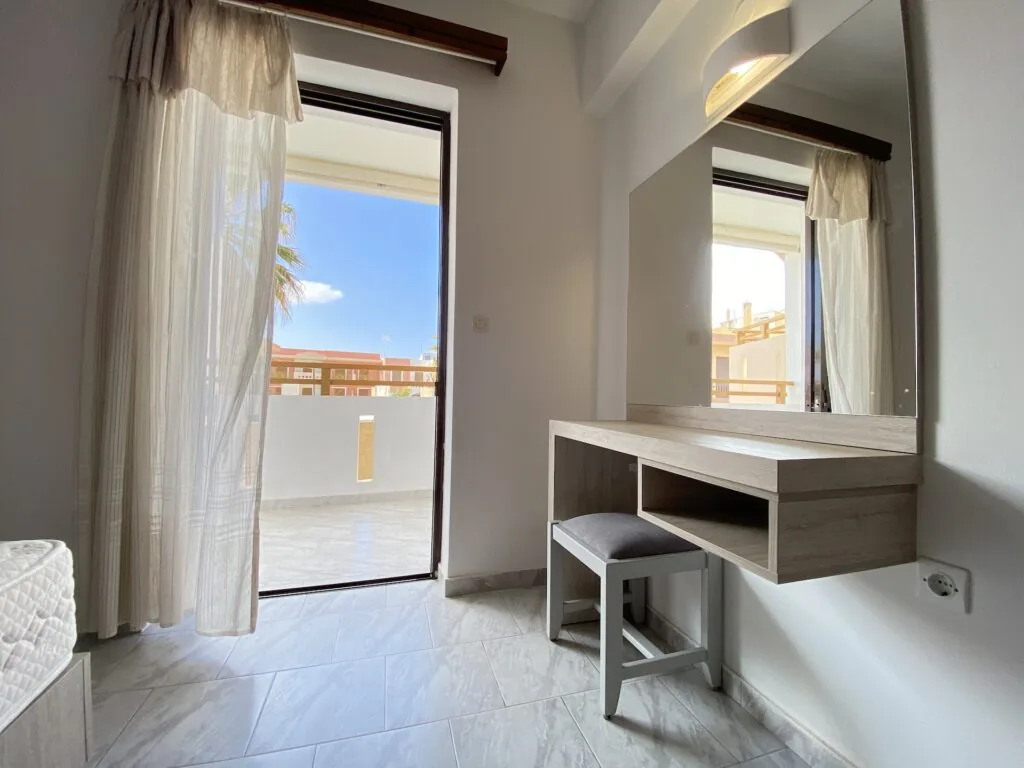 Domenica Beach Apartments