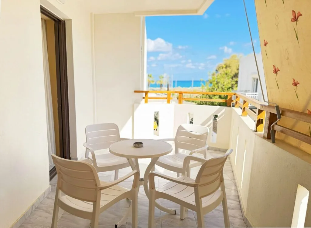 Domenica Beach Apartments